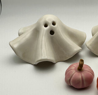 Tealight ghosts and mini ceramic pumpkins